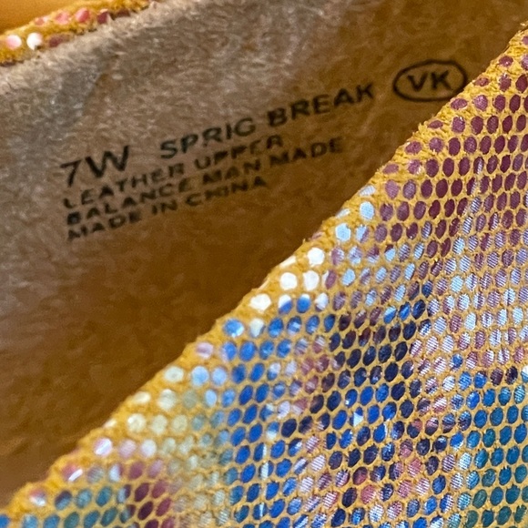 AEROSOLES Floral Leather Slip-Ons Loafers Size 7W - Picture 6 of 9